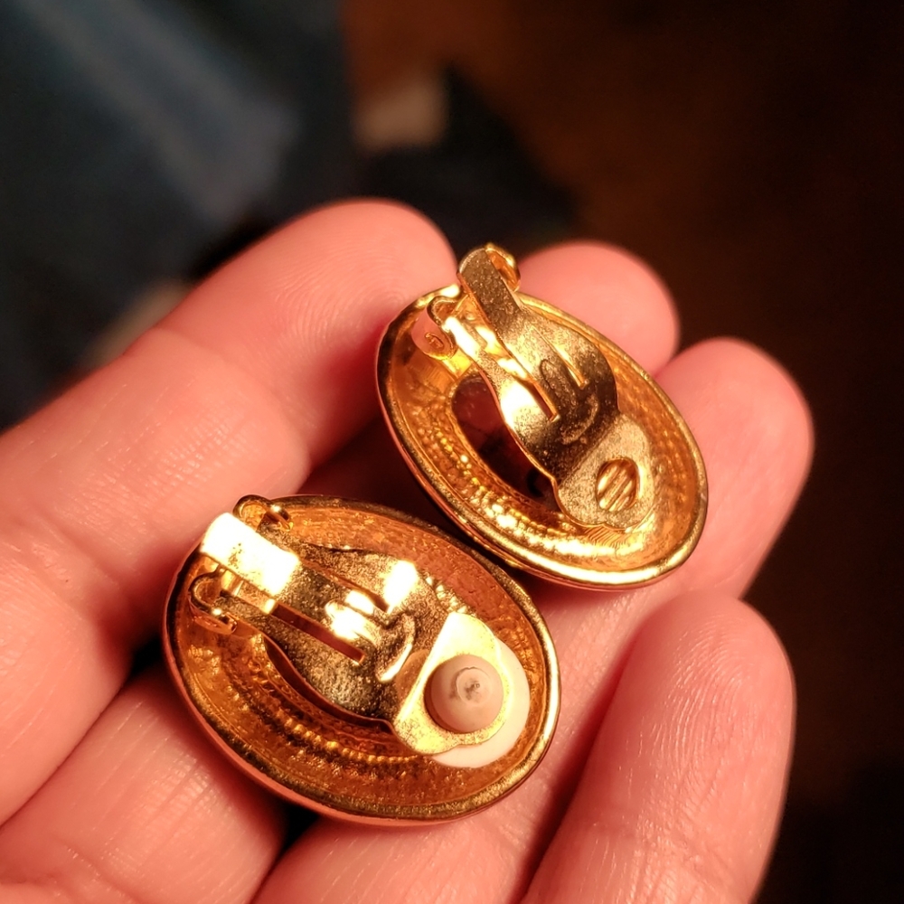 Vtg Swirled Rooter Lucite Cabochon Enamel Earrings - Picture 11 of 13